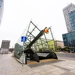 Metro Swietokrzyska Enchanting *